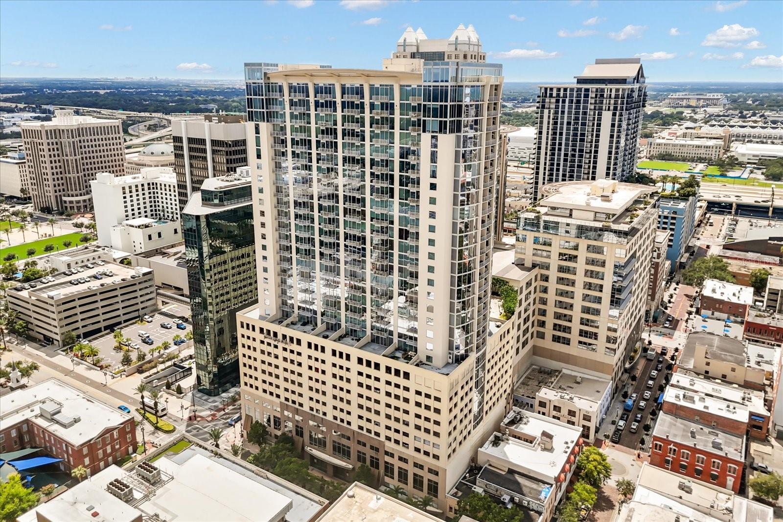 Image 16 of 28 For 155 Court Avenue 1011