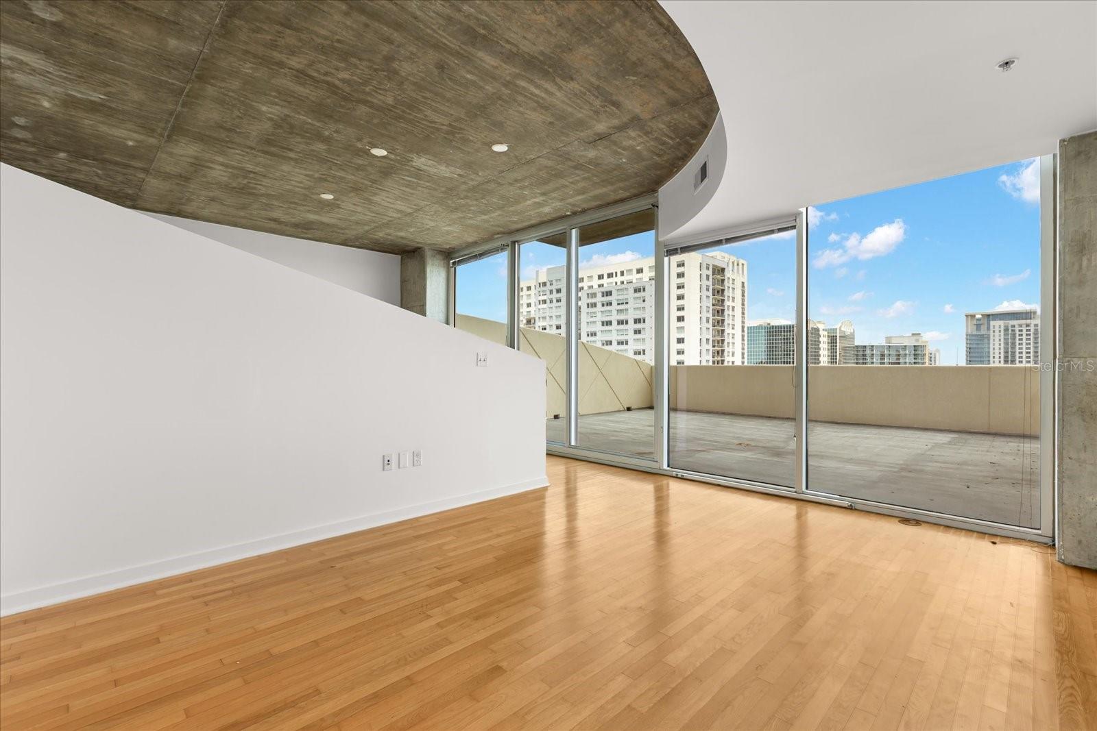 Image 2 of 28 For 155 Court Avenue 1011