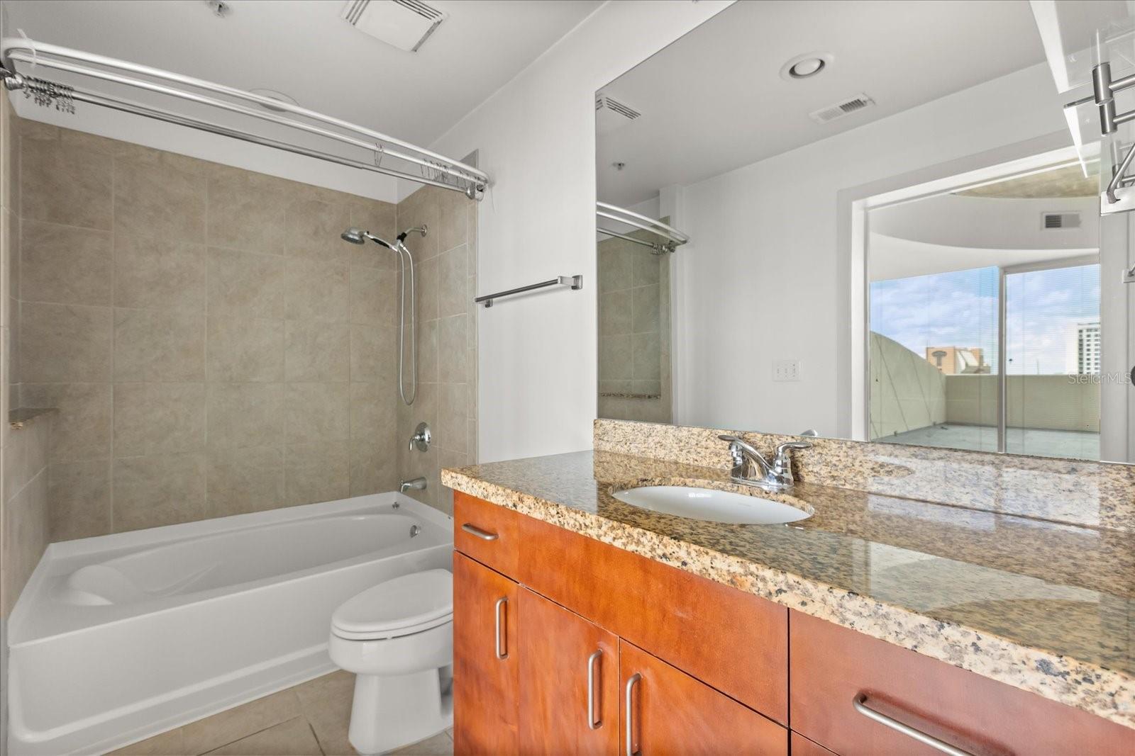 Image 6 of 28 For 155 Court Avenue 1011