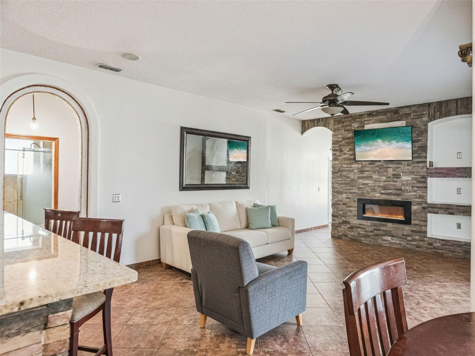 Image 11 of 47 For 9101 Lake Coventry Ct