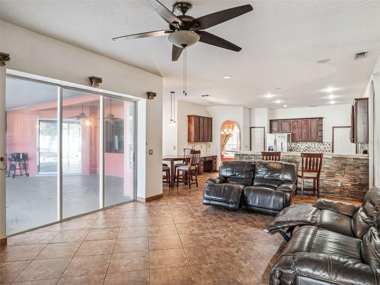 Image 13 of 47 For 9101 Lake Coventry Ct