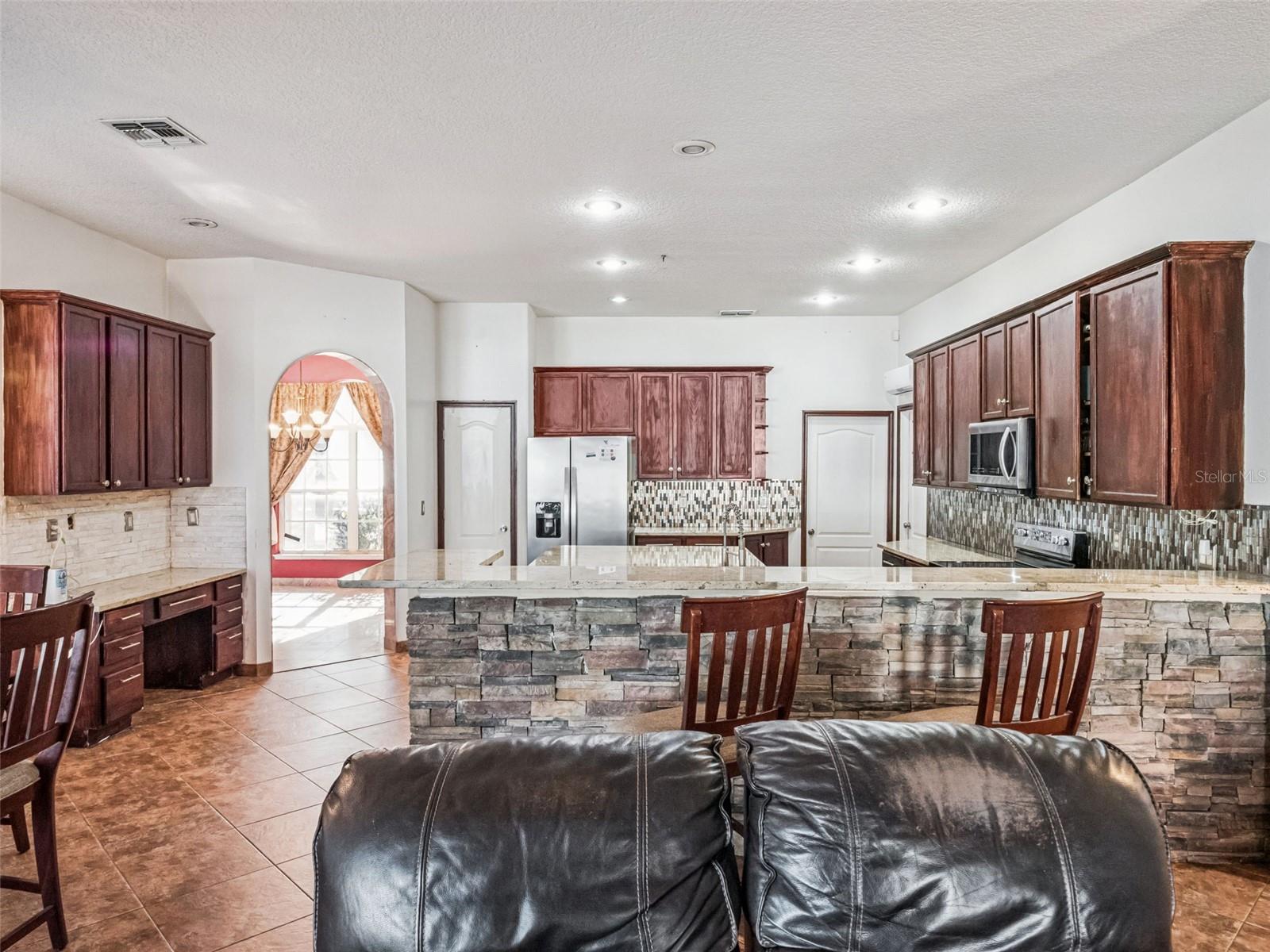 Image 16 of 47 For 9101 Lake Coventry Ct