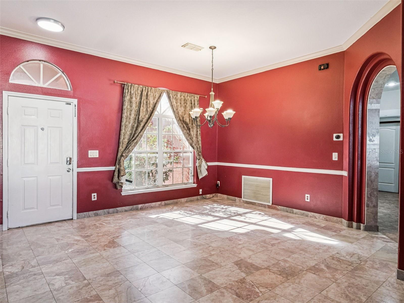 Image 3 of 47 For 9101 Lake Coventry Ct