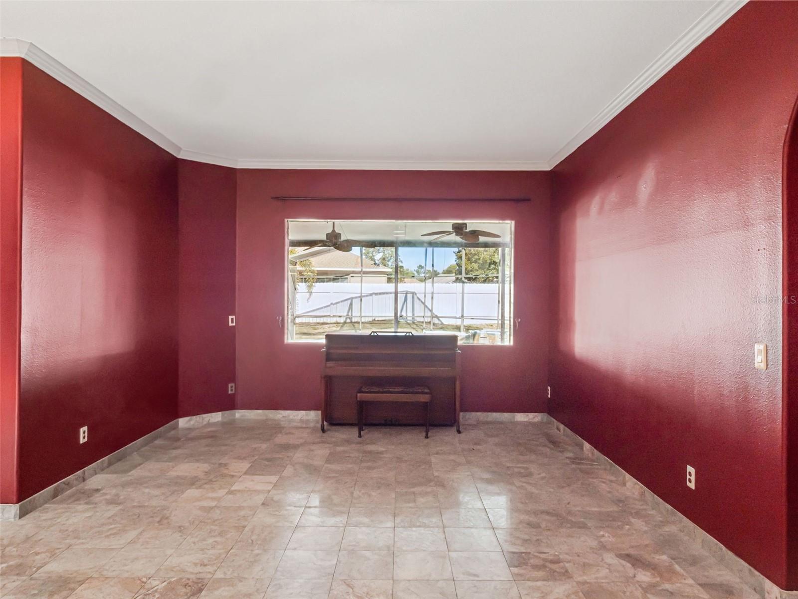 Image 4 of 47 For 9101 Lake Coventry Ct