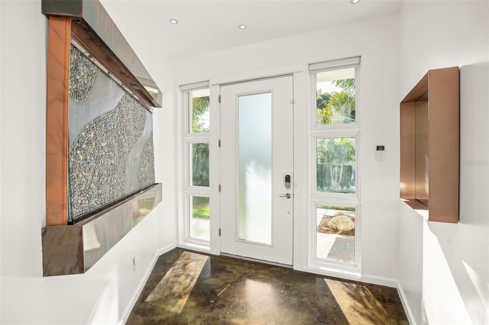 Image 4 of 57 For 2411 Center Avenue