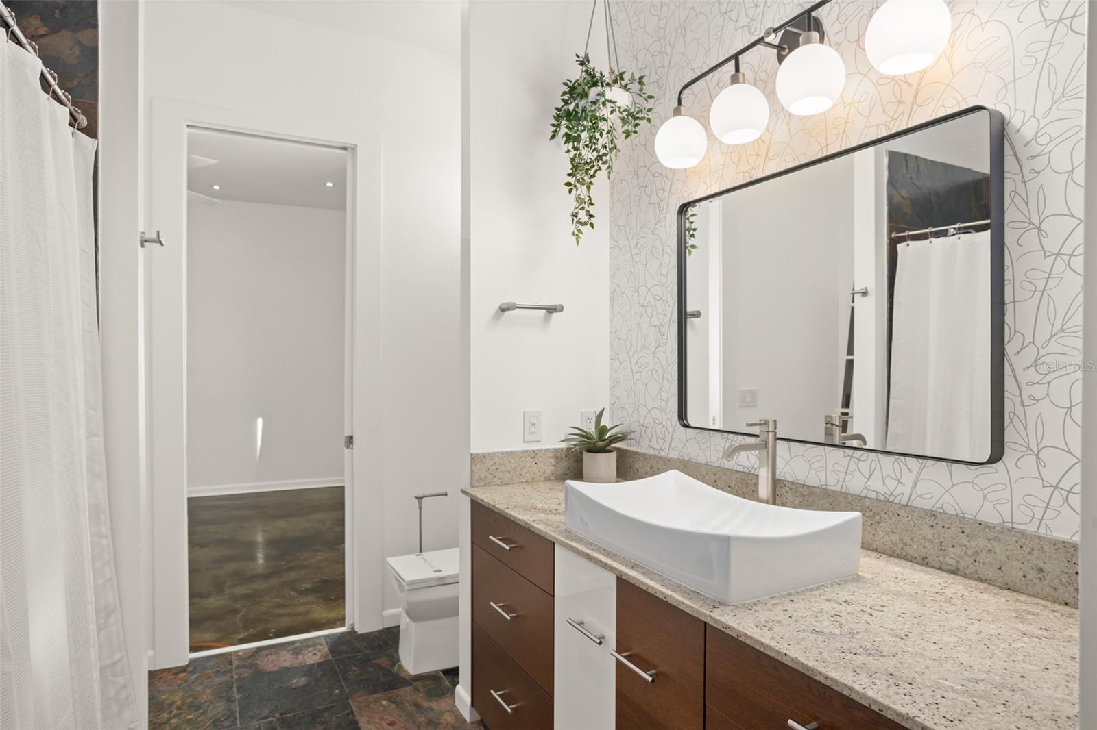 Image 43 of 57 For 2411 Center Avenue