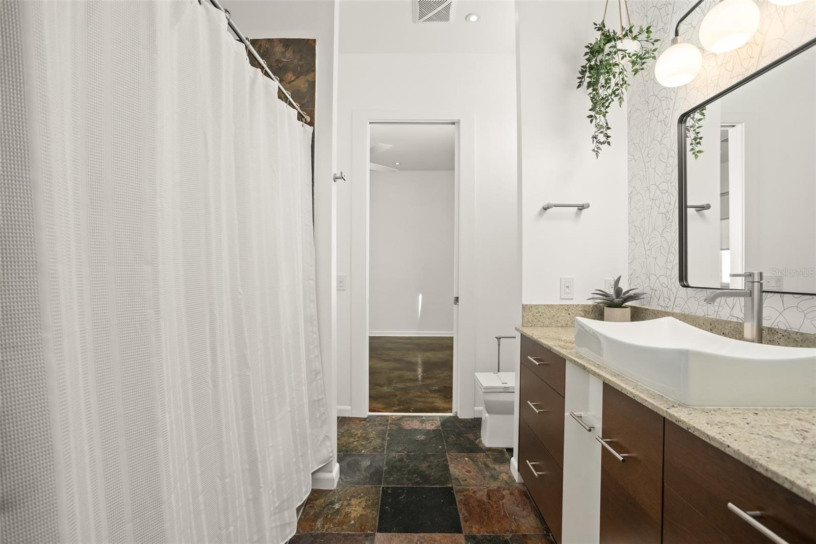 Image 44 of 57 For 2411 Center Avenue