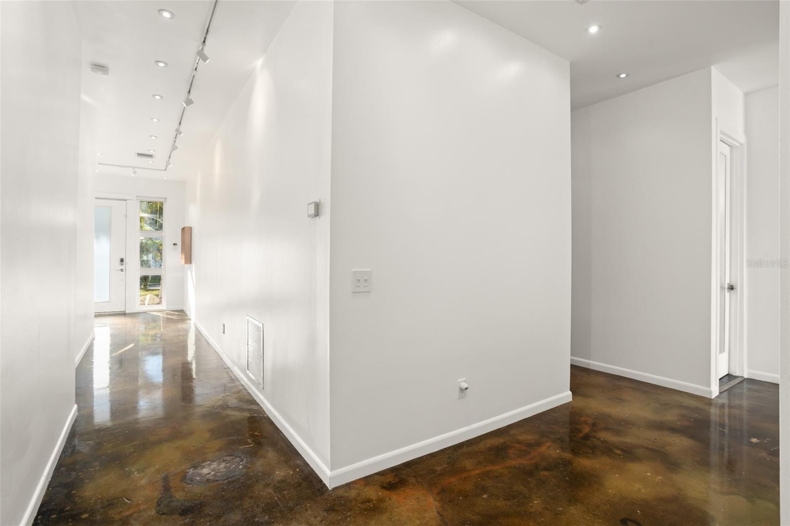 Image 46 of 57 For 2411 Center Avenue