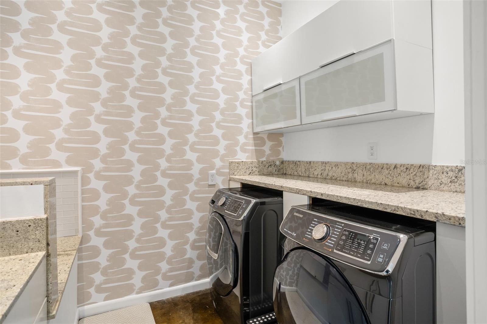 Image 49 of 57 For 2411 Center Avenue