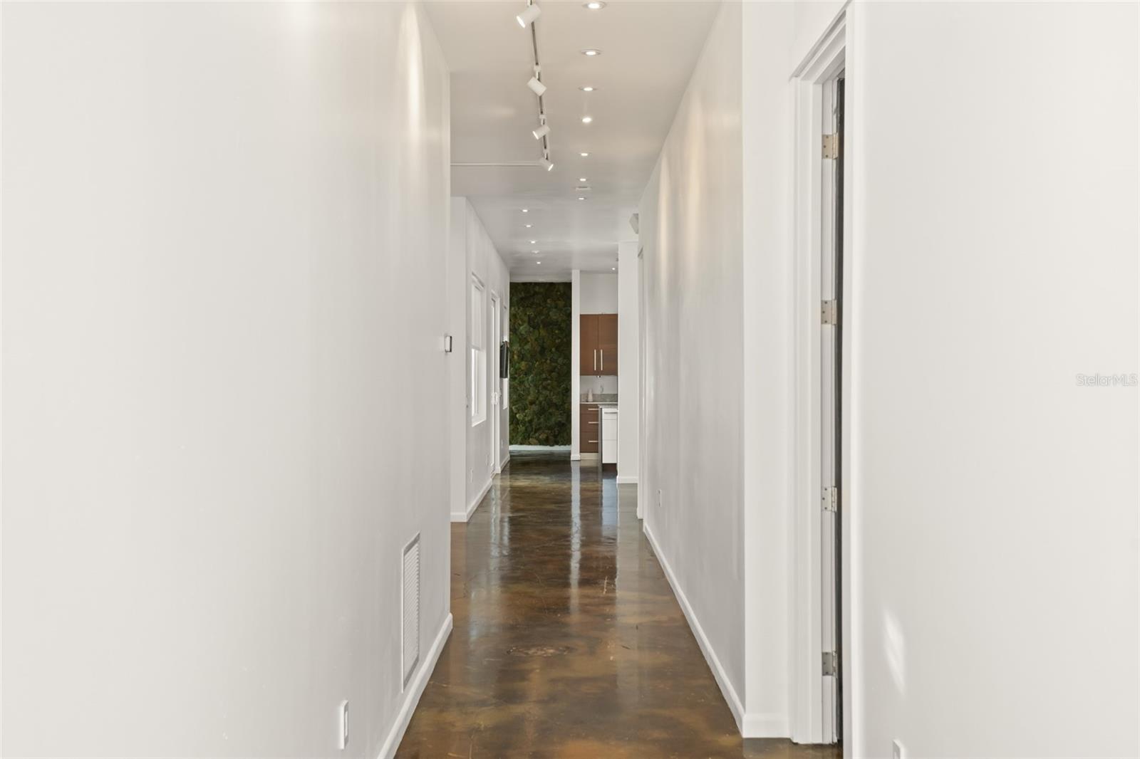 Image 5 of 57 For 2411 Center Avenue