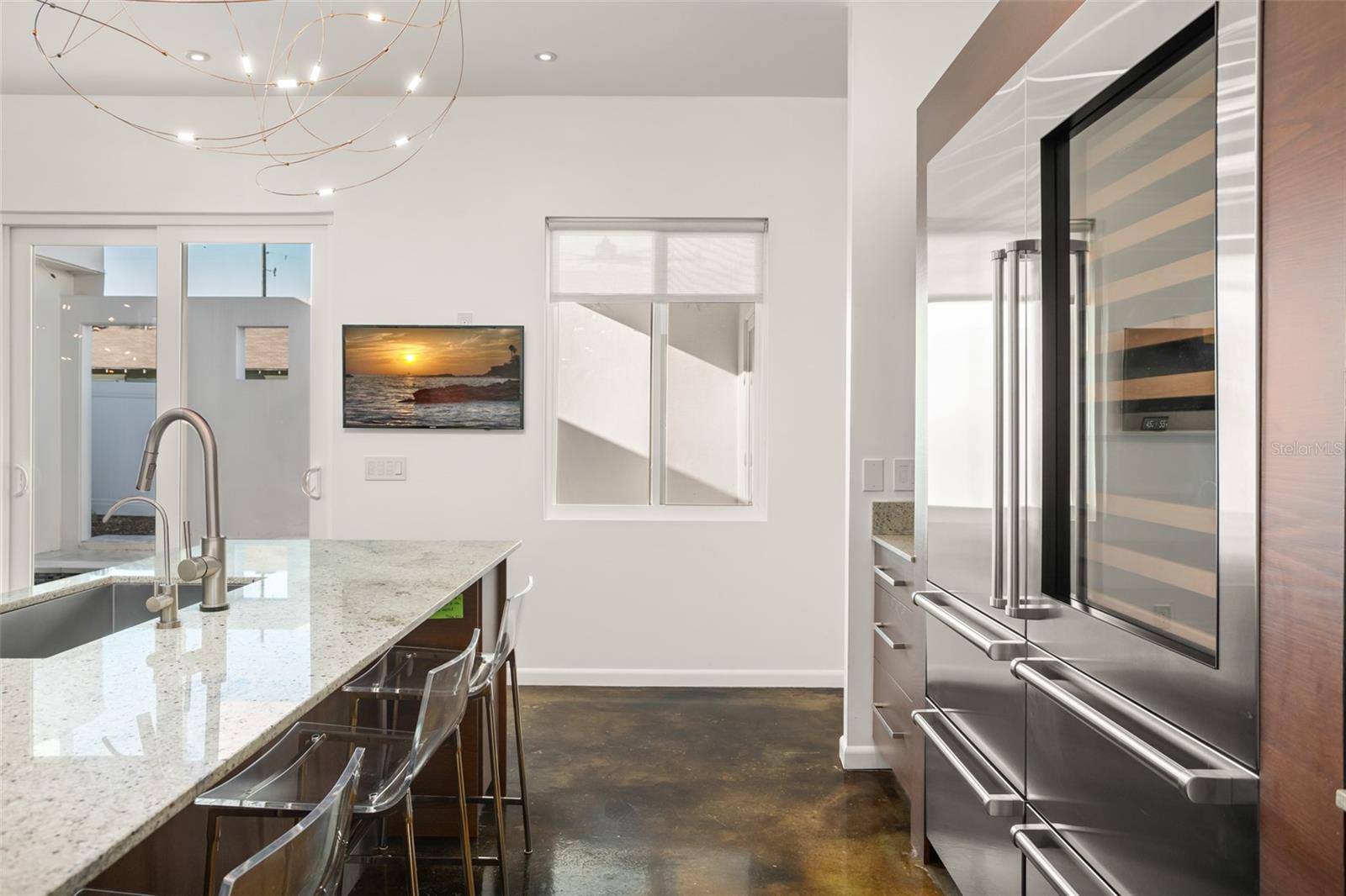 Image 8 of 57 For 2411 Center Avenue