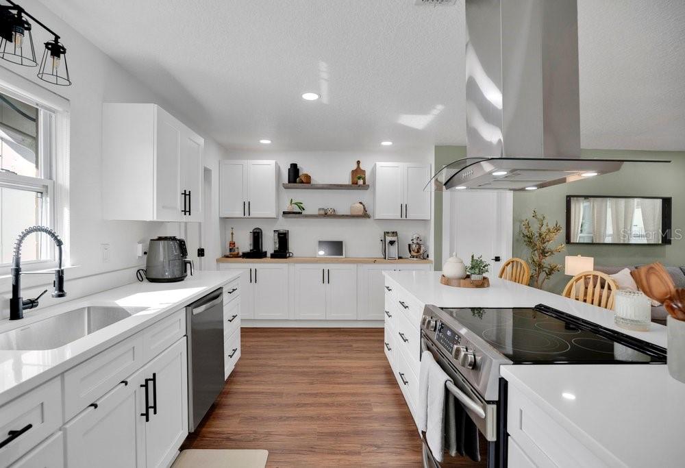 Image 4 of 26 For 400 Shady Banks Road