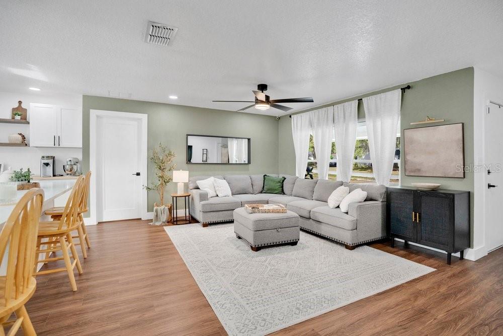 Image 6 of 26 For 400 Shady Banks Road