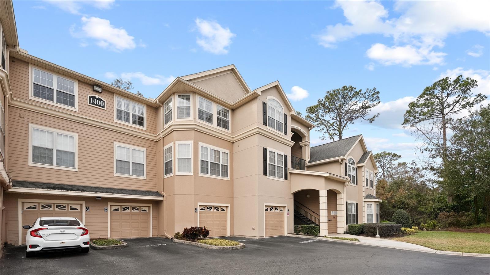 Image 15 of 16 For 13810 Sutton Park Drive N 1433