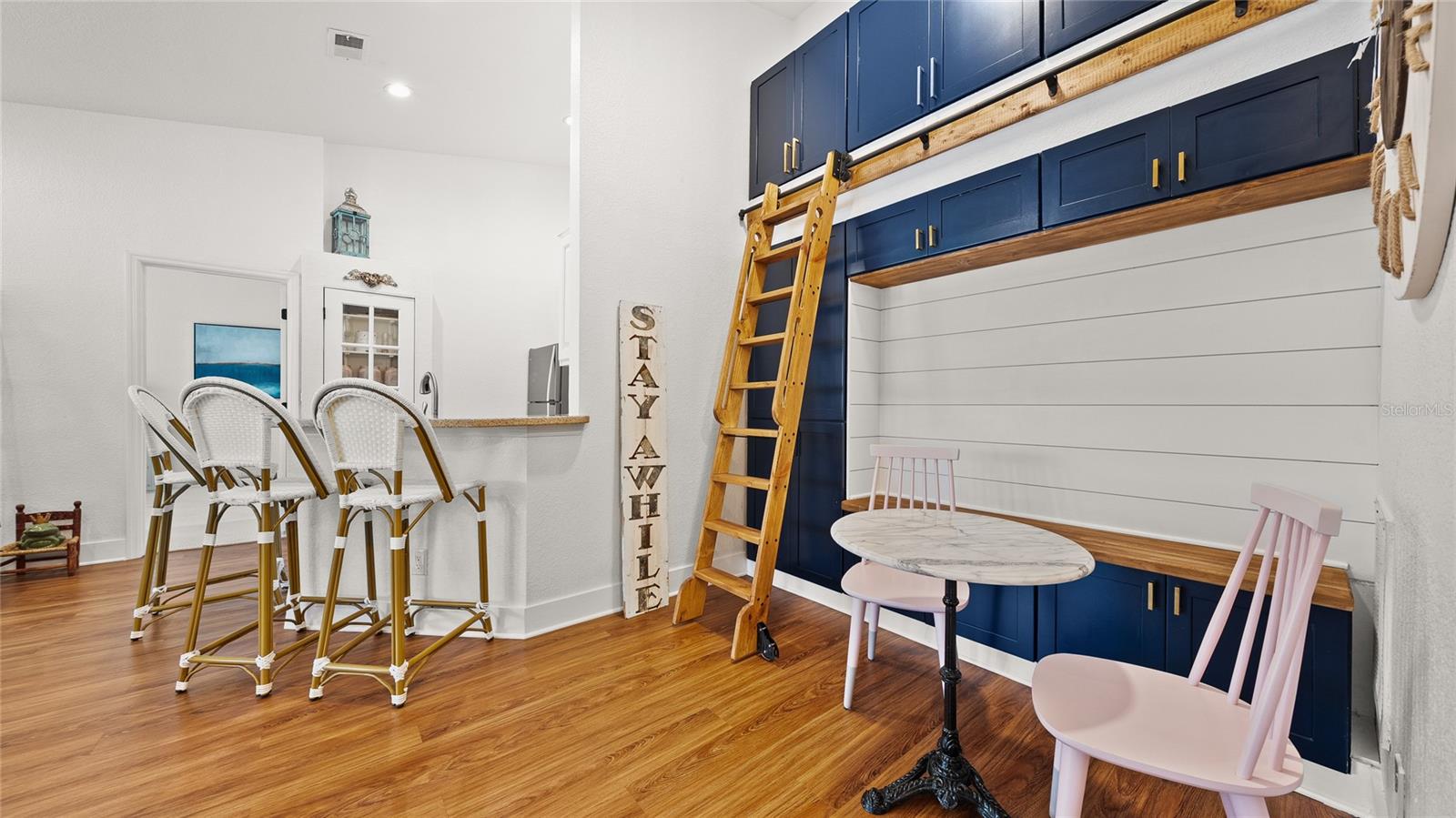 Image 3 of 16 For 13810 Sutton Park Drive N 1433