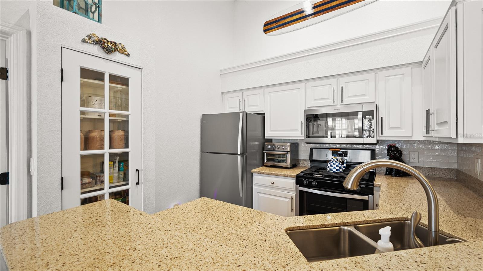 Image 5 of 16 For 13810 Sutton Park Drive N 1433