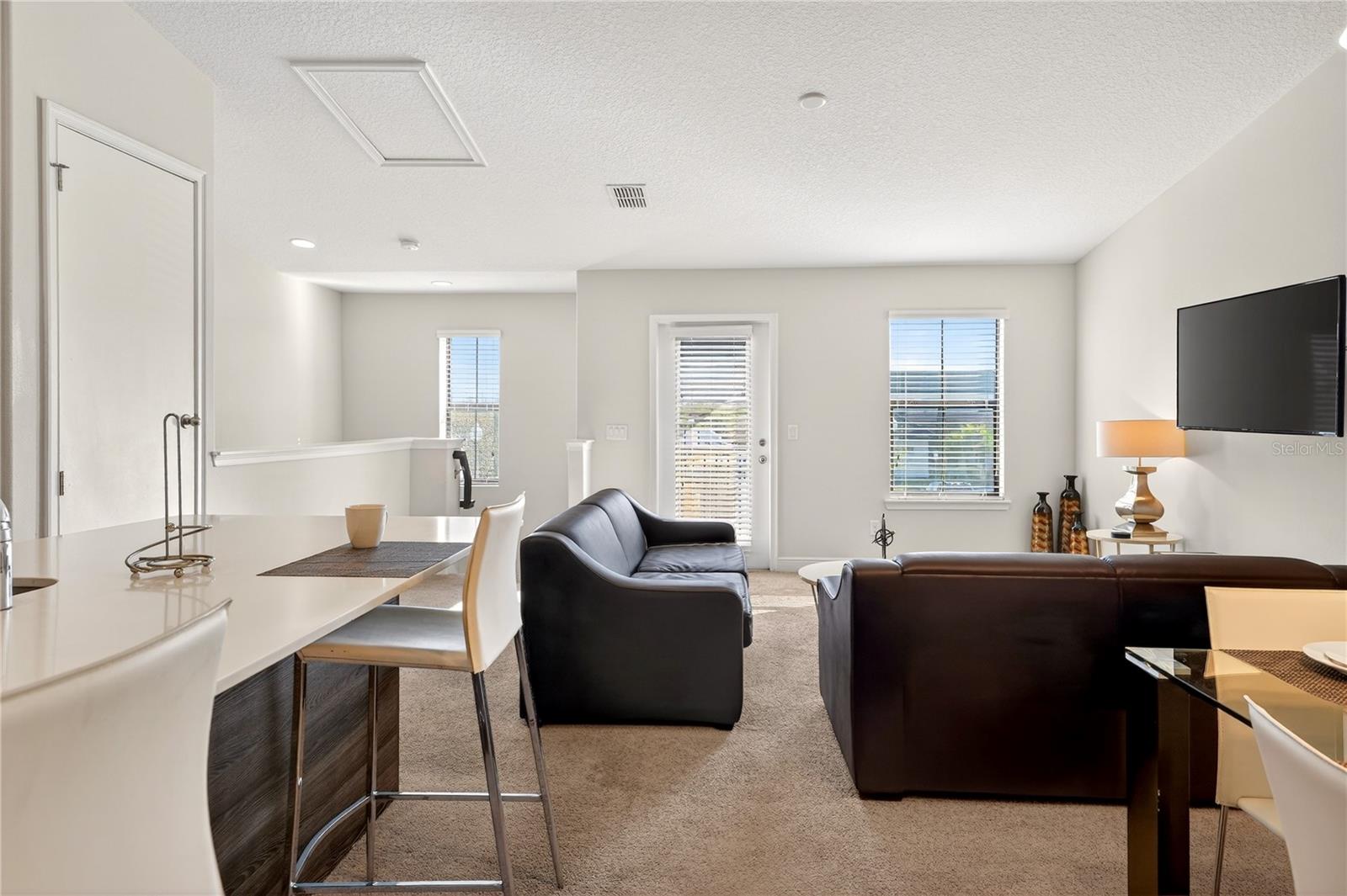 Image 10 of 52 For 121 Kenny Blvd