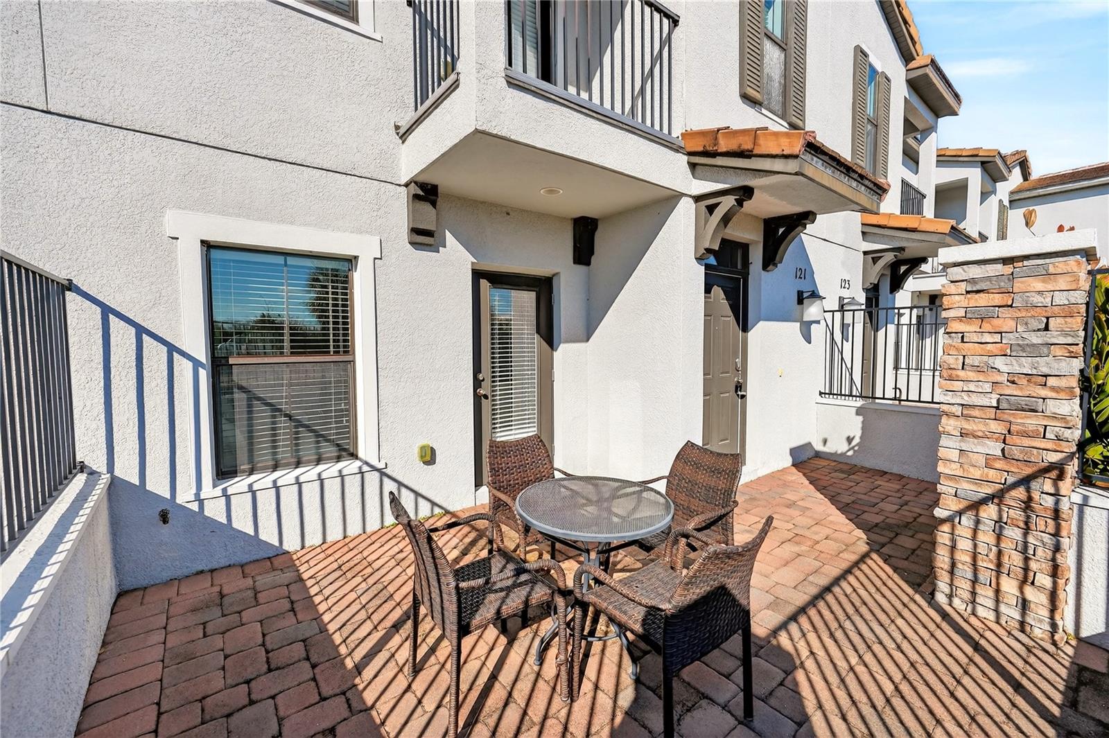 Image 3 of 52 For 121 Kenny Blvd