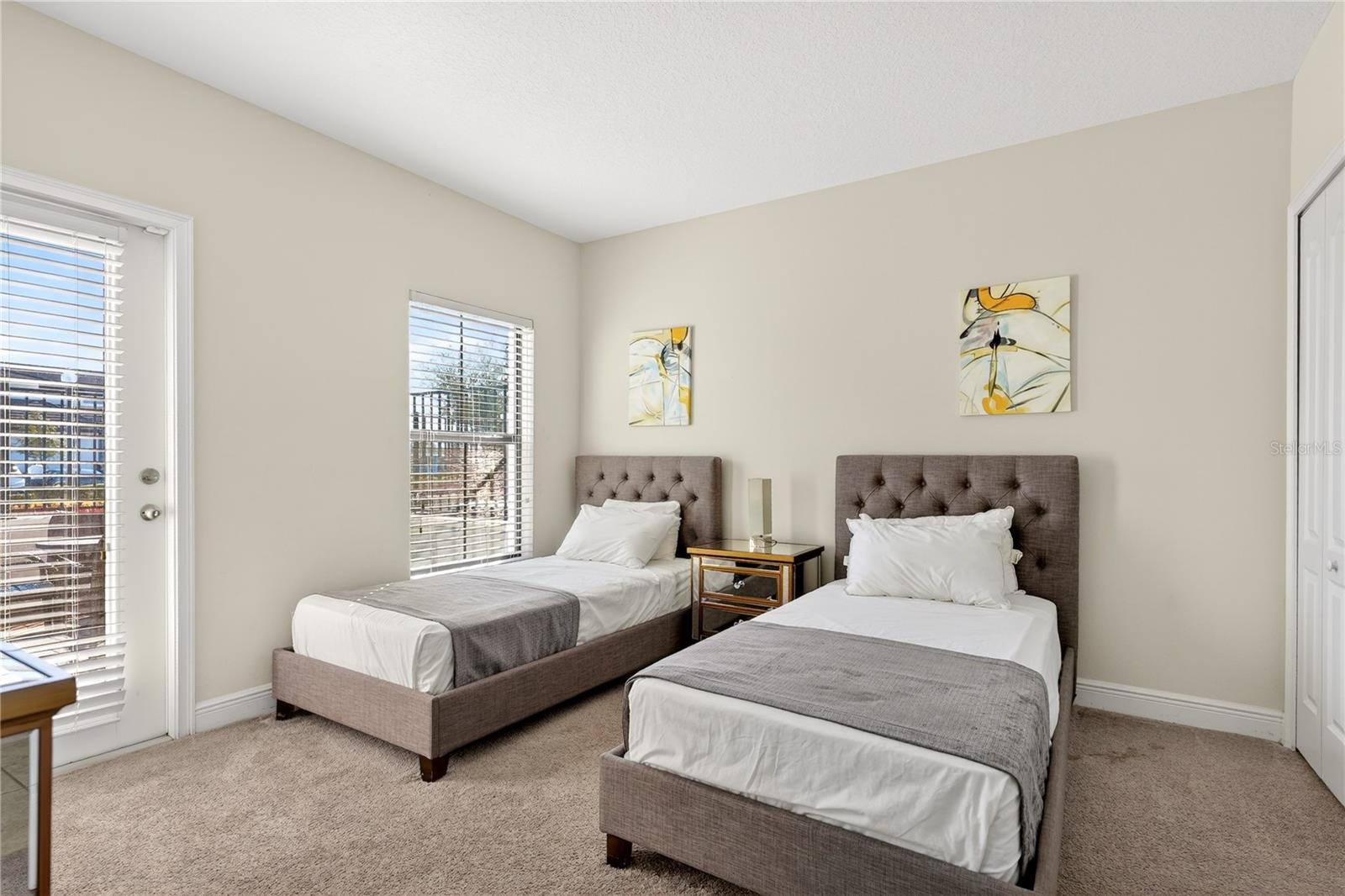 Image 6 of 52 For 121 Kenny Blvd