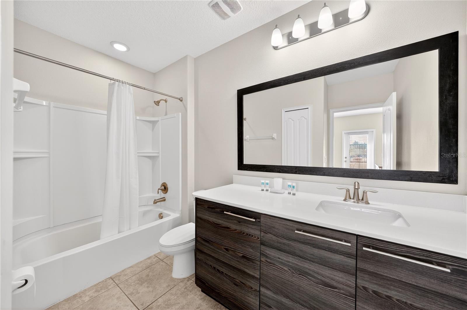 Image 8 of 52 For 121 Kenny Blvd