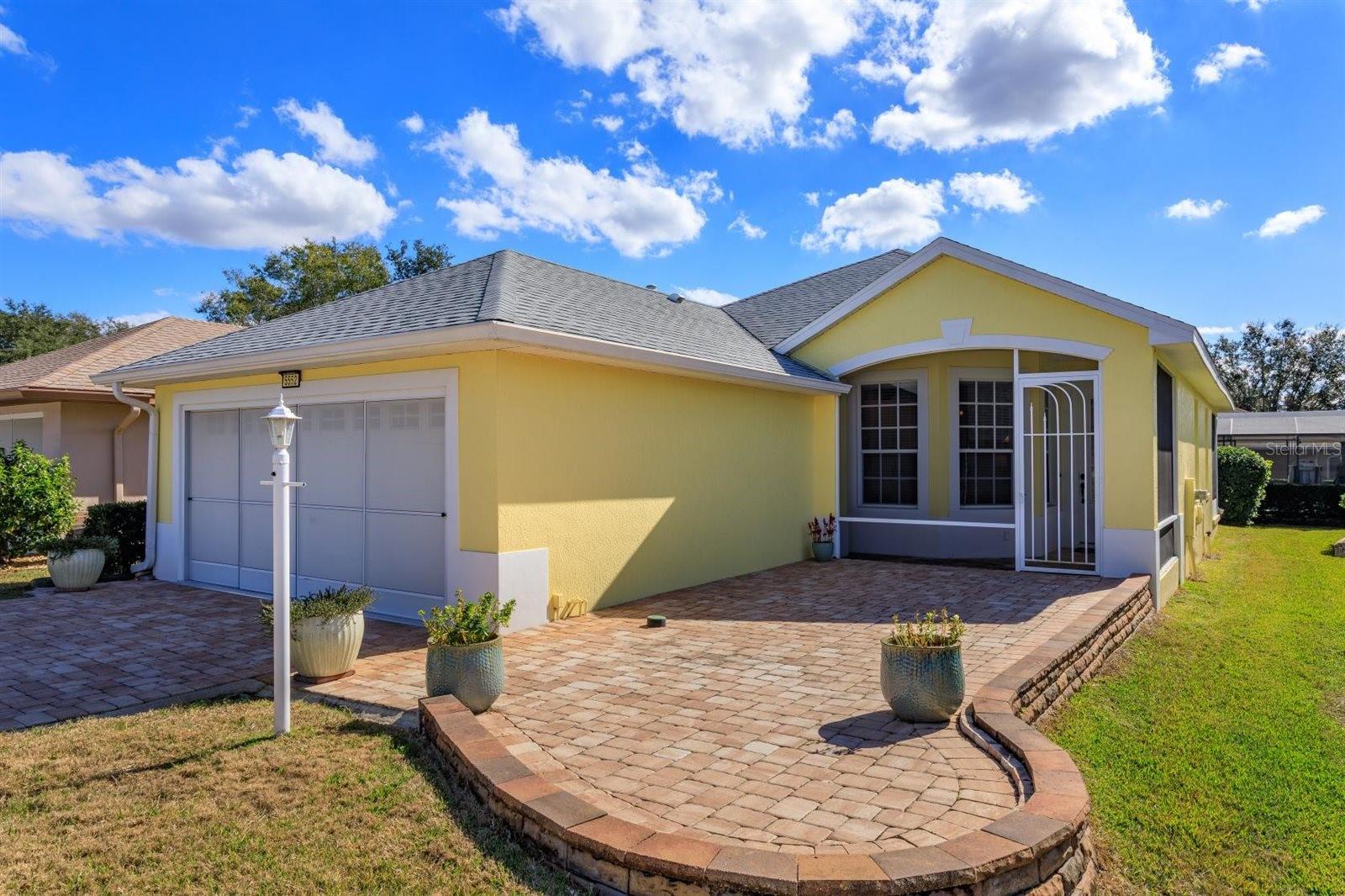 Image 2 of 43 For 5552 King James Avenue