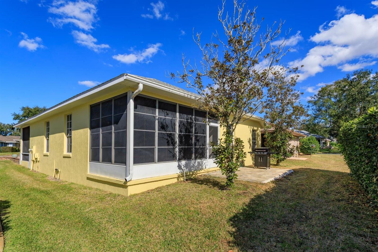 Image 22 of 43 For 5552 King James Avenue