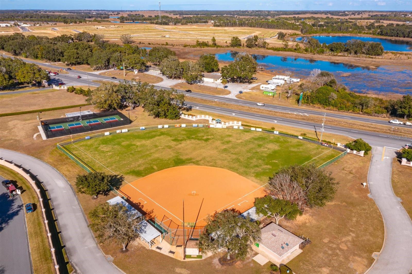 Image 38 of 43 For 5552 King James Avenue