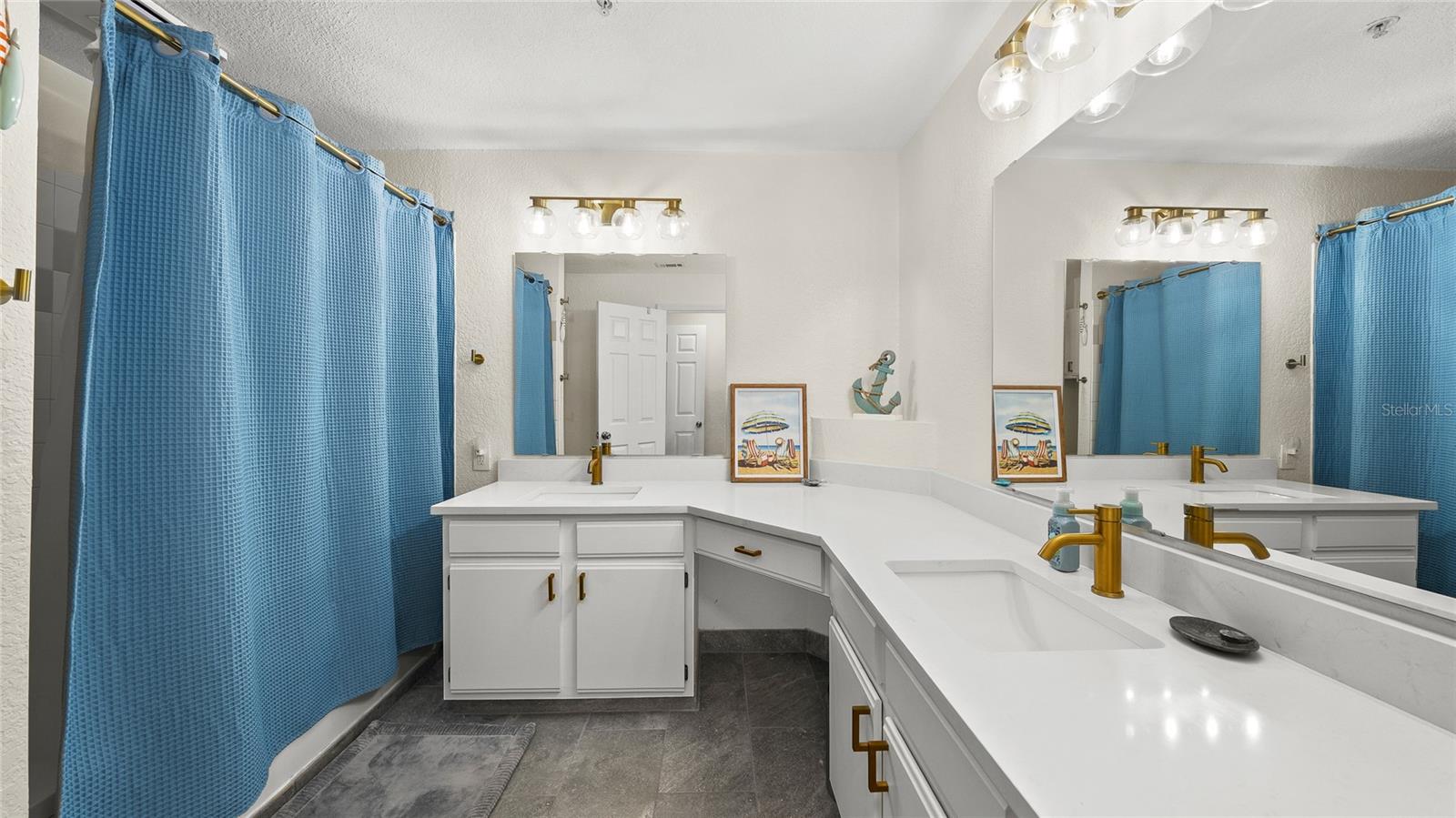 Image 11 of 14 For 13810 Sutton Park Drive N 1336