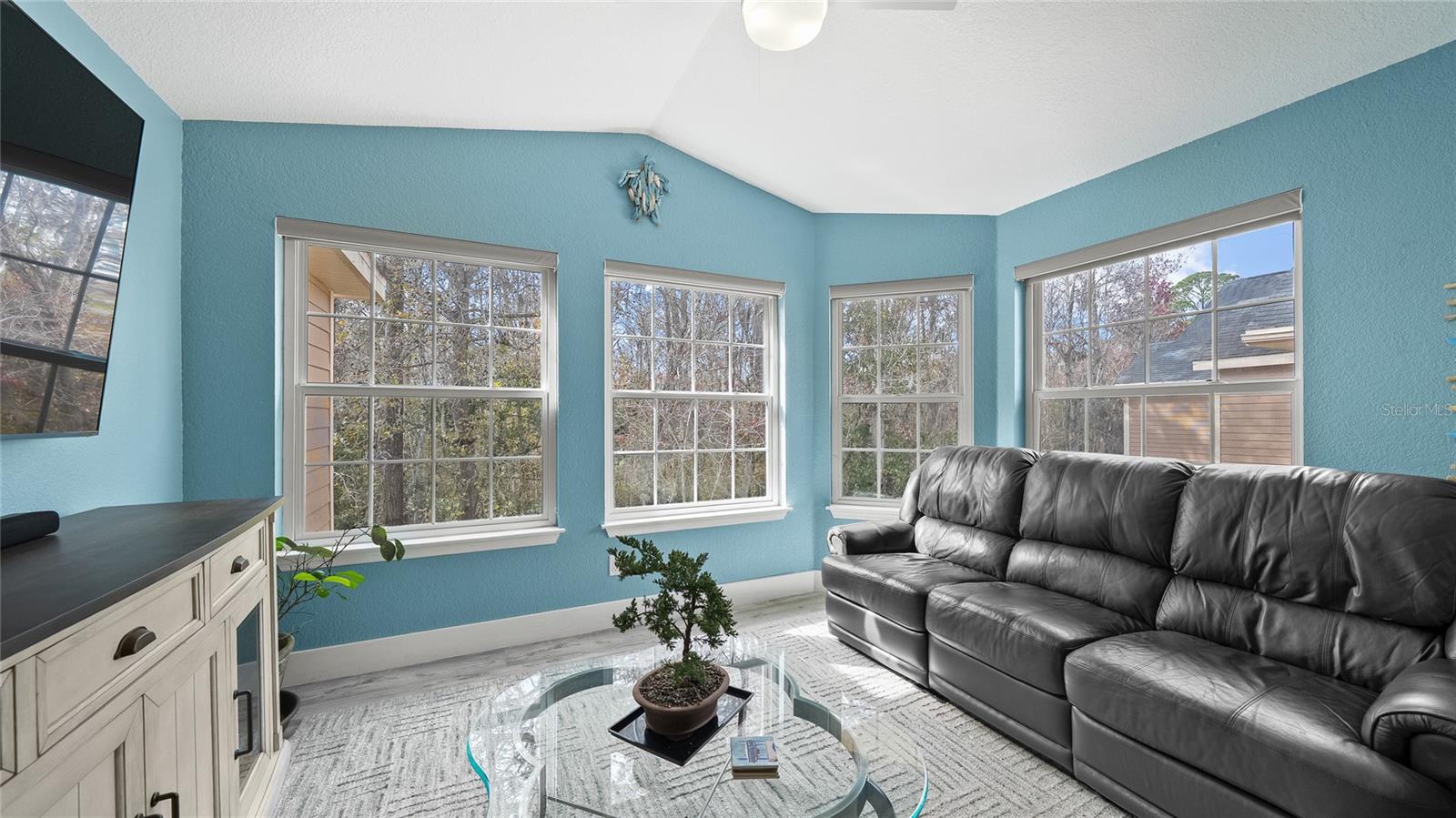 Image 7 of 14 For 13810 Sutton Park Drive N 1336