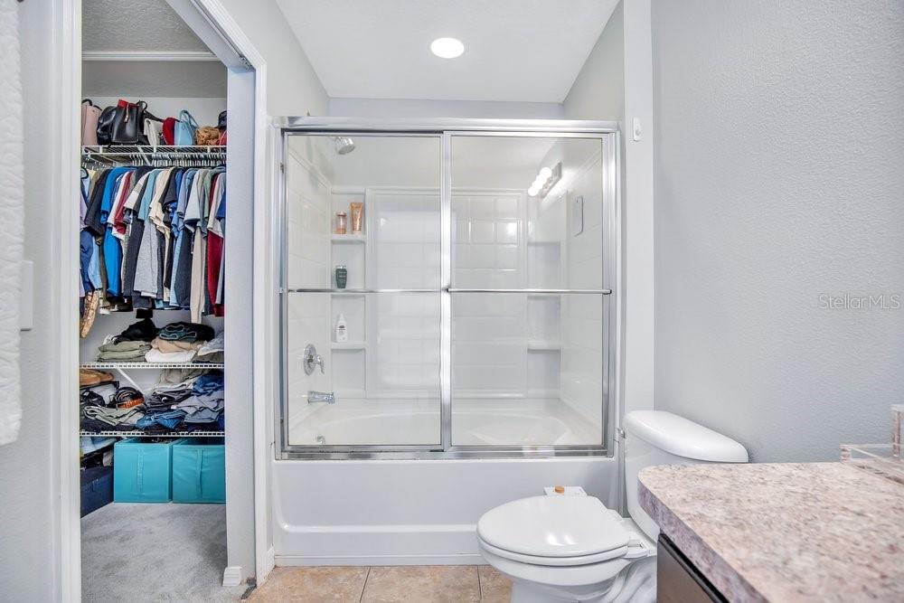 Image 16 of 33 For 10124 Green Branch Court