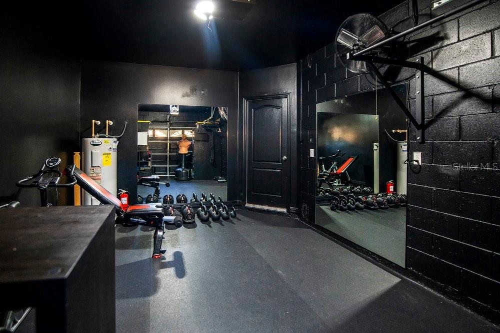 Image 21 of 33 For 10124 Green Branch Court