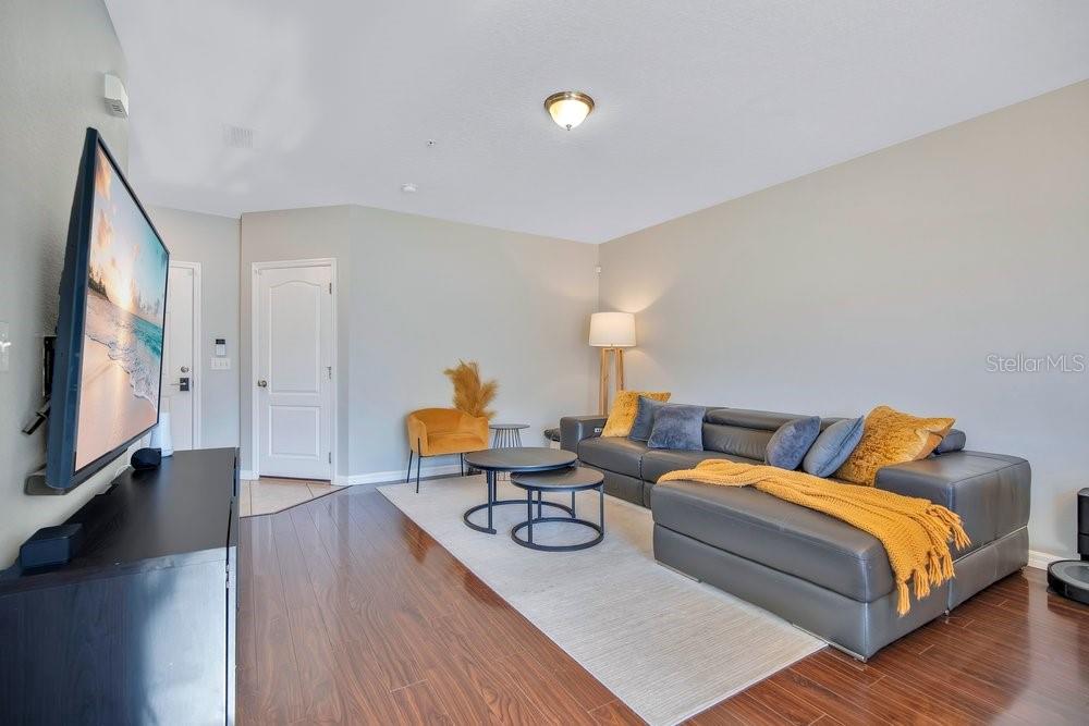 Image 5 of 33 For 10124 Green Branch Court