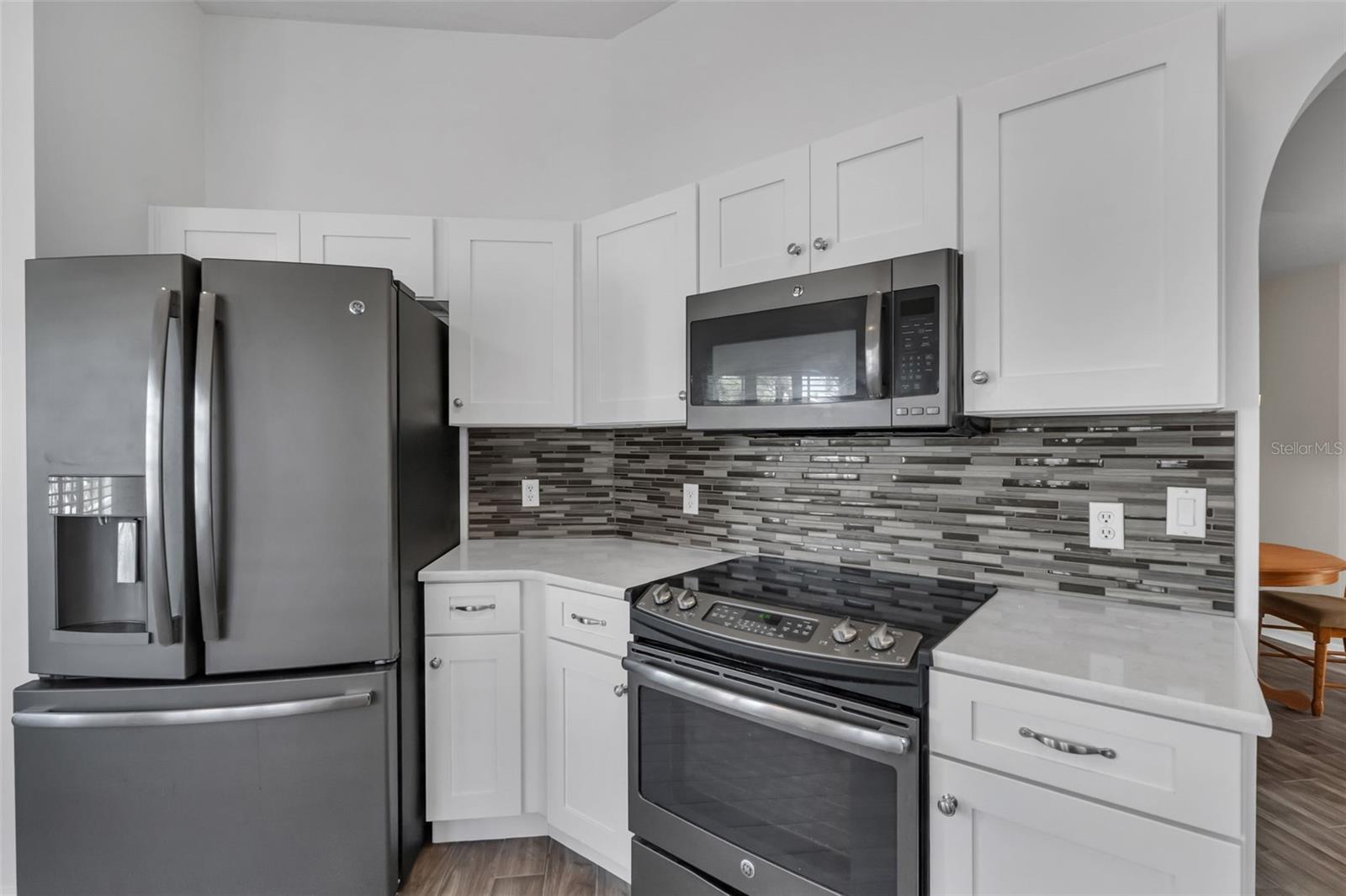 Image 14 of 51 For 213 High Vista Dr