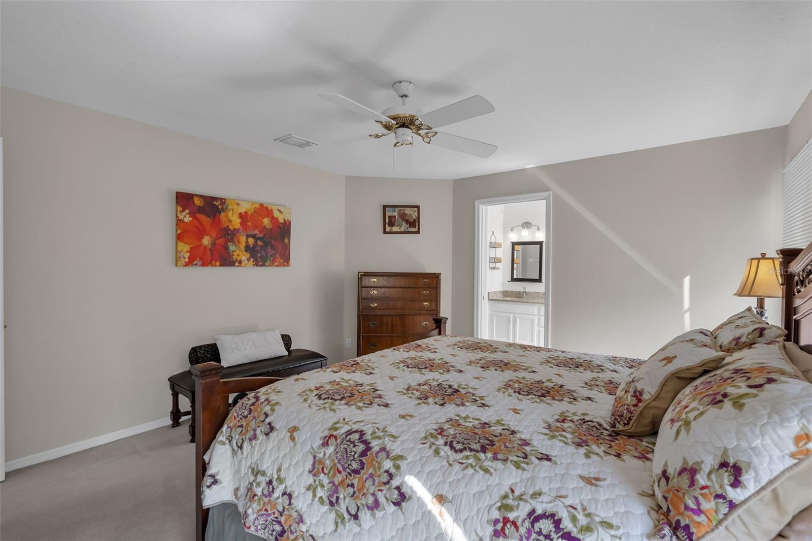 Image 18 of 51 For 213 High Vista Dr