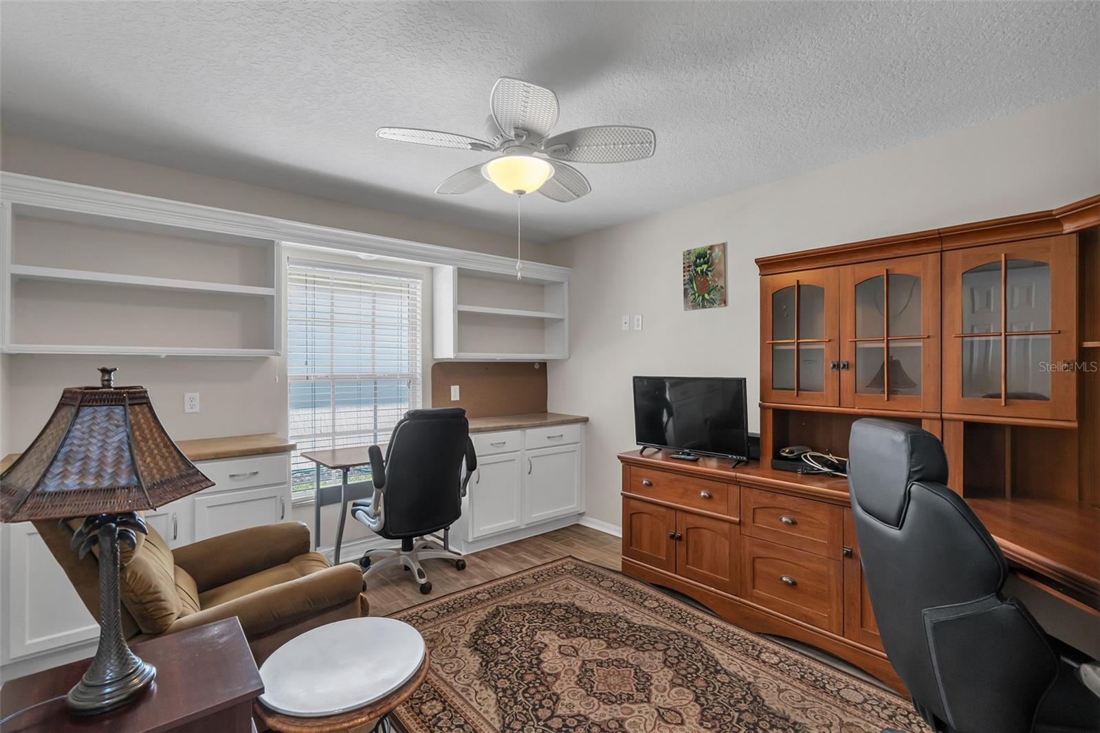 Image 29 of 51 For 213 High Vista Dr