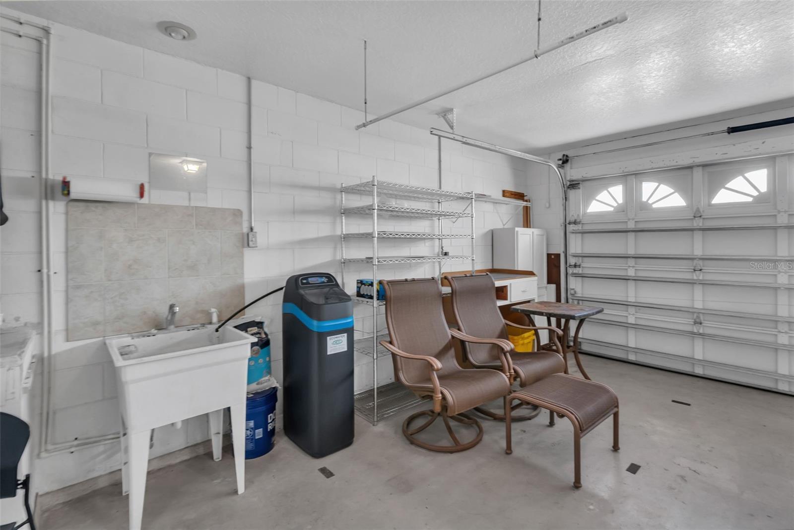 Image 33 of 51 For 213 High Vista Dr