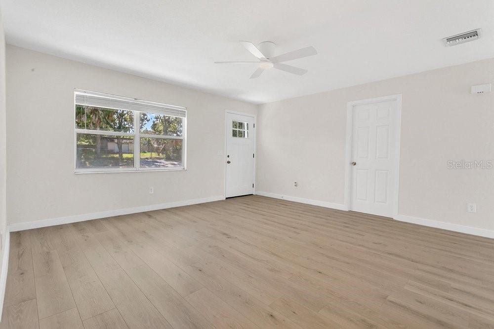 Image 3 of 31 For 6435 Chantry Street