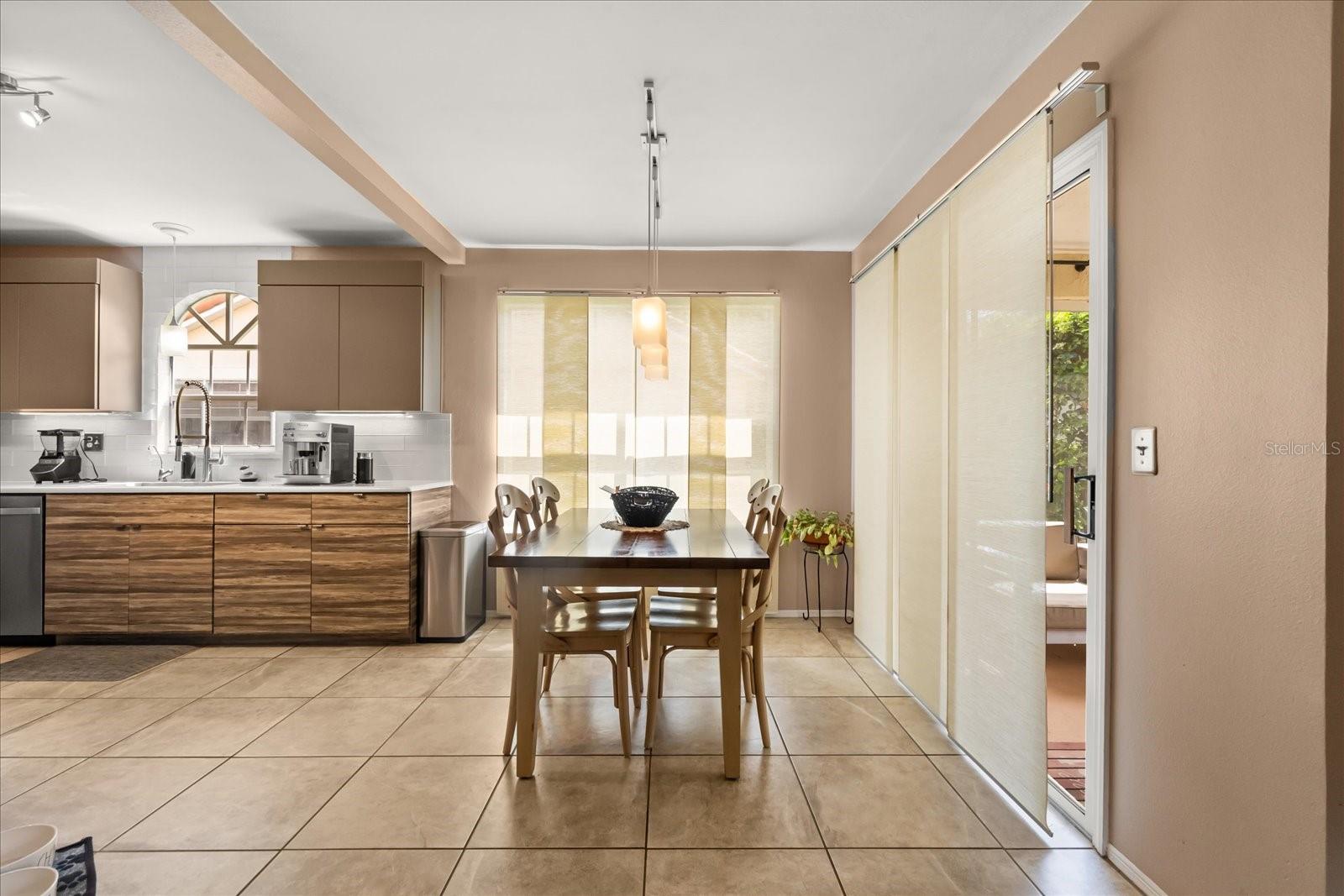 Image 11 of 37 For 618 Via Milano