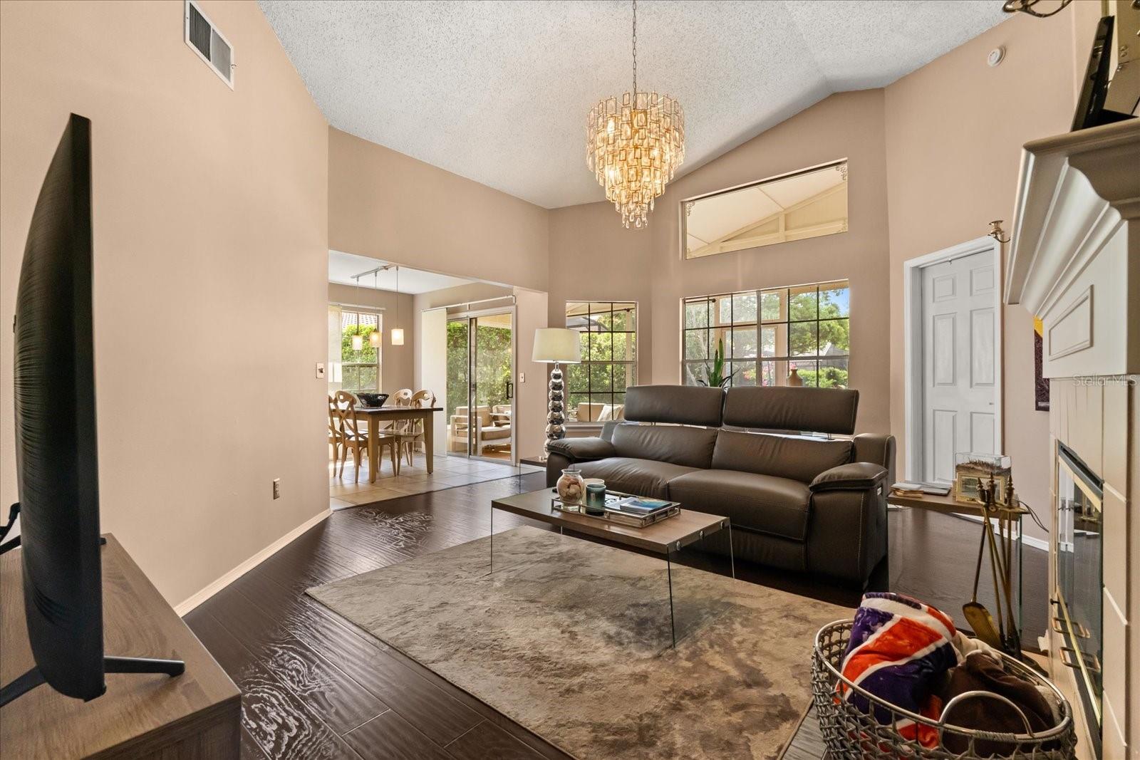 Image 9 of 37 For 618 Via Milano