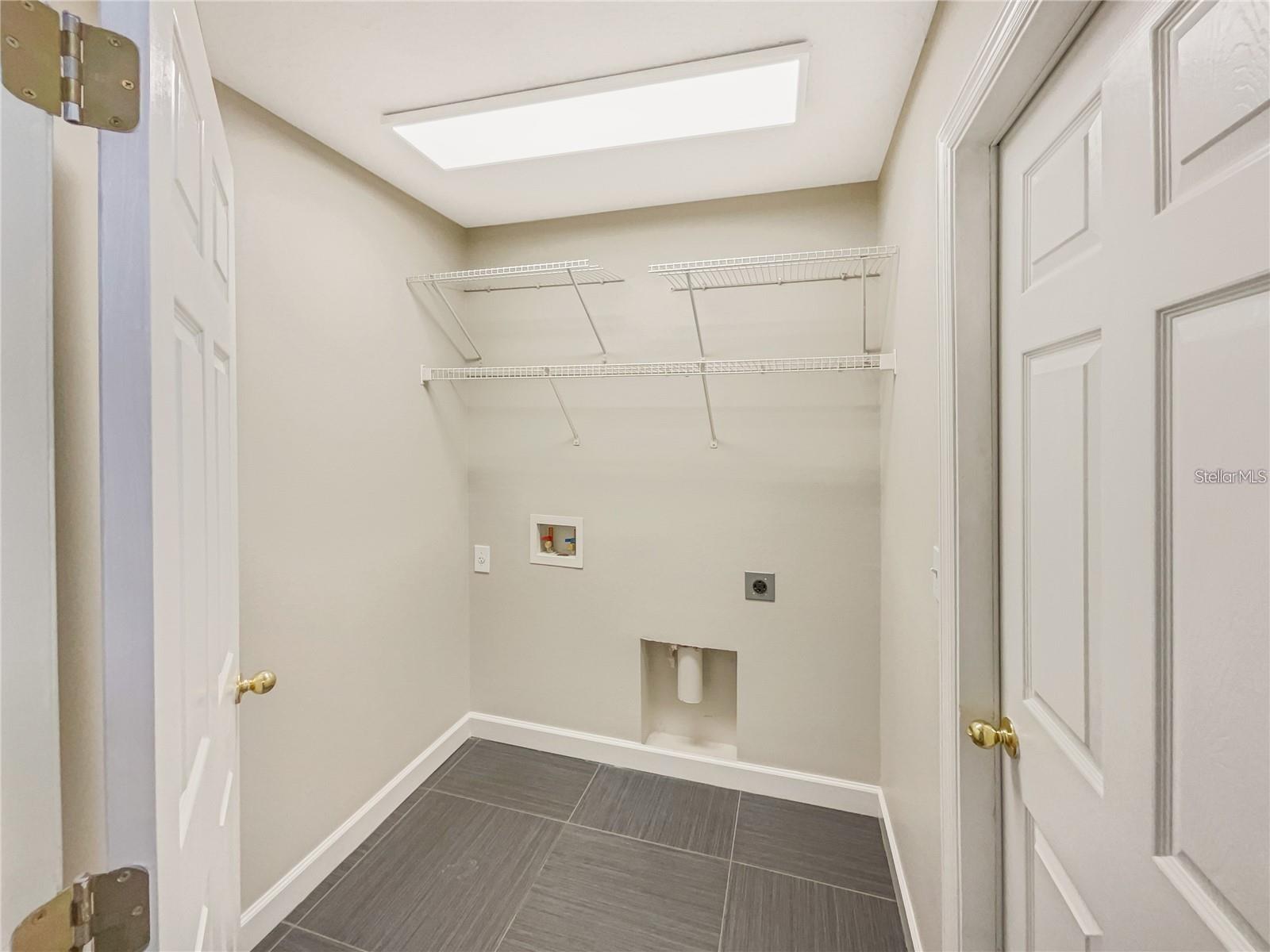 Image 13 of 20 For 4655 Doral Park Avenue