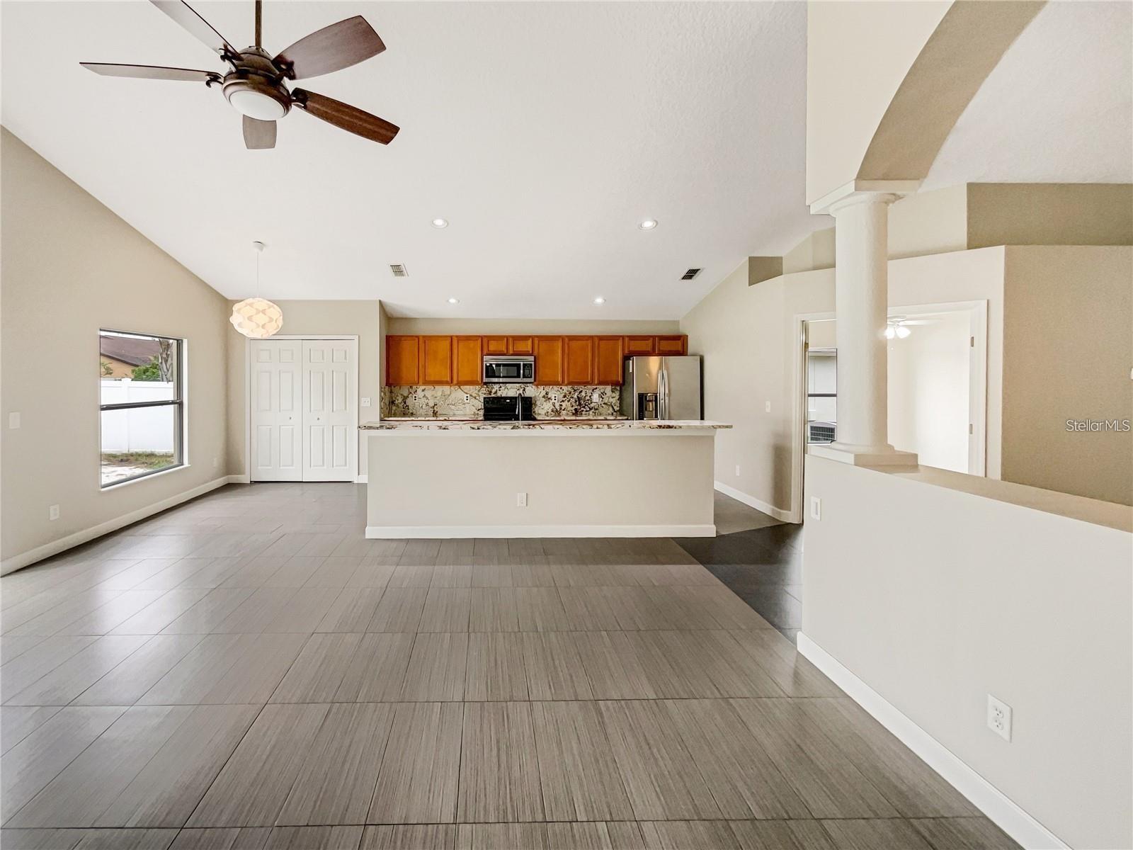 Image 14 of 20 For 4655 Doral Park Avenue