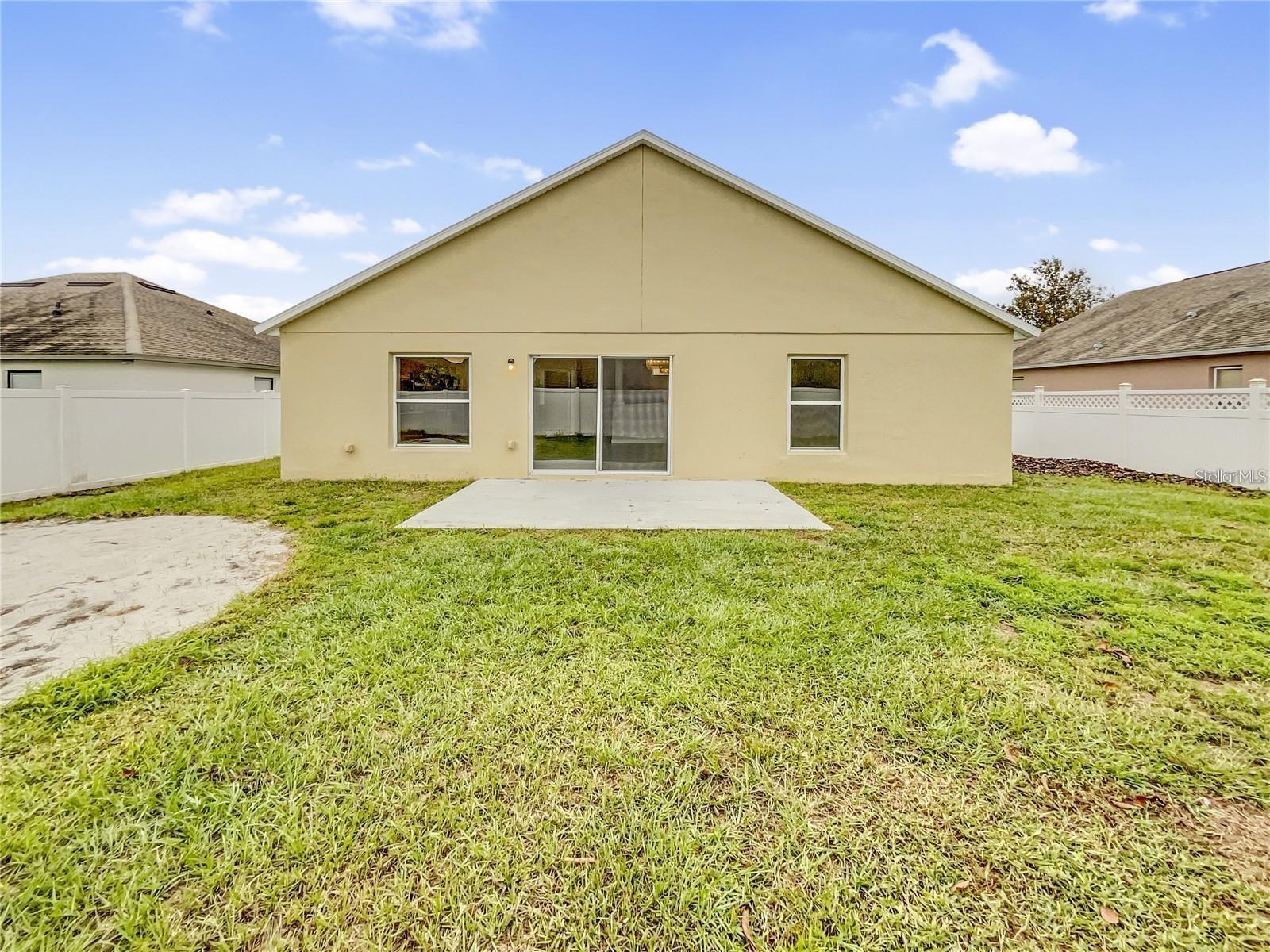 Image 19 of 20 For 4655 Doral Park Avenue