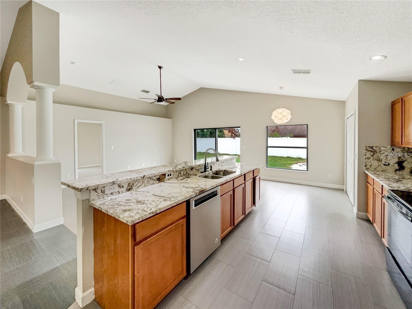 Image 7 of 20 For 4655 Doral Park Avenue