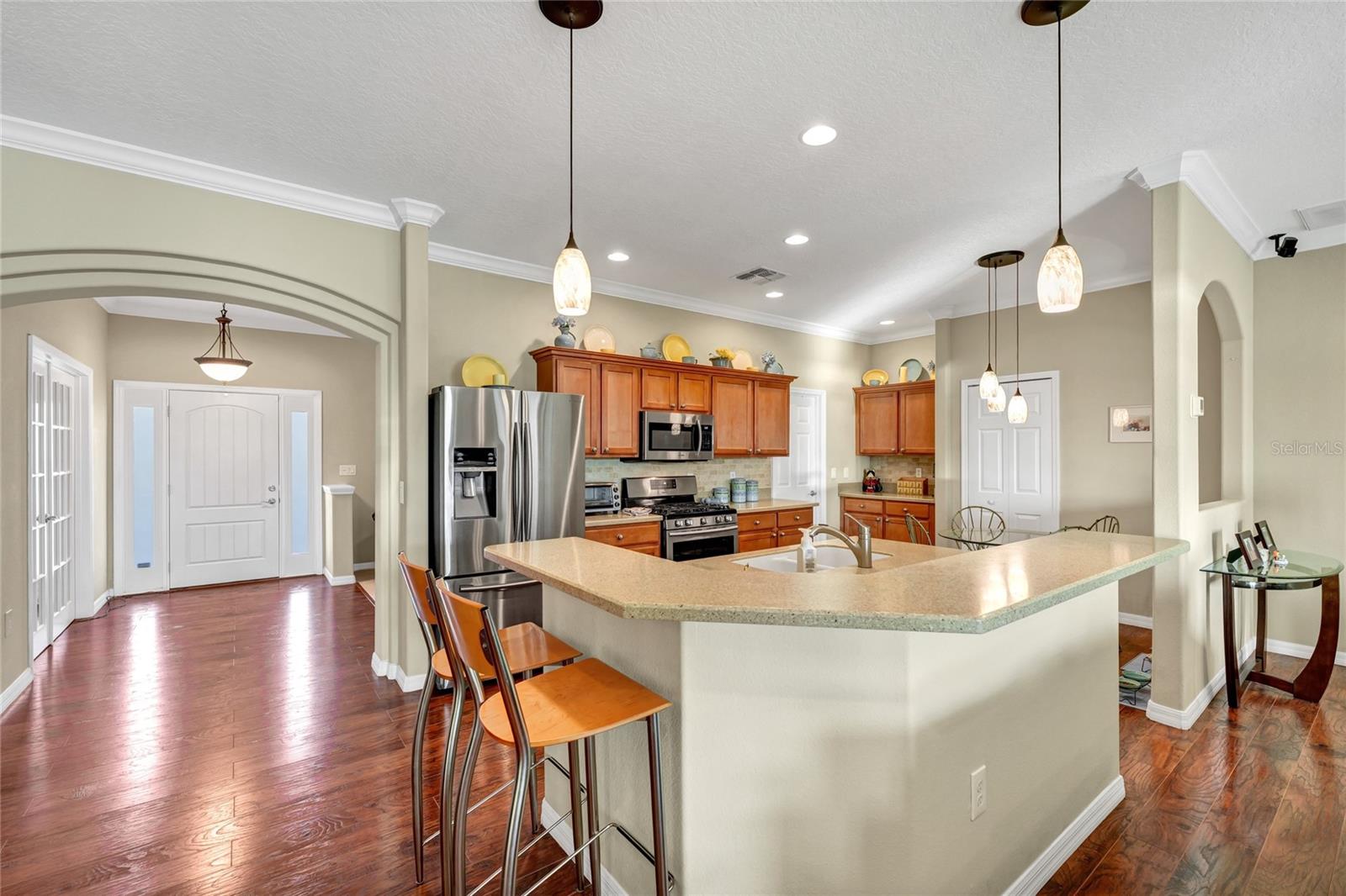 Image 13 of 54 For 911 Shawna Shores