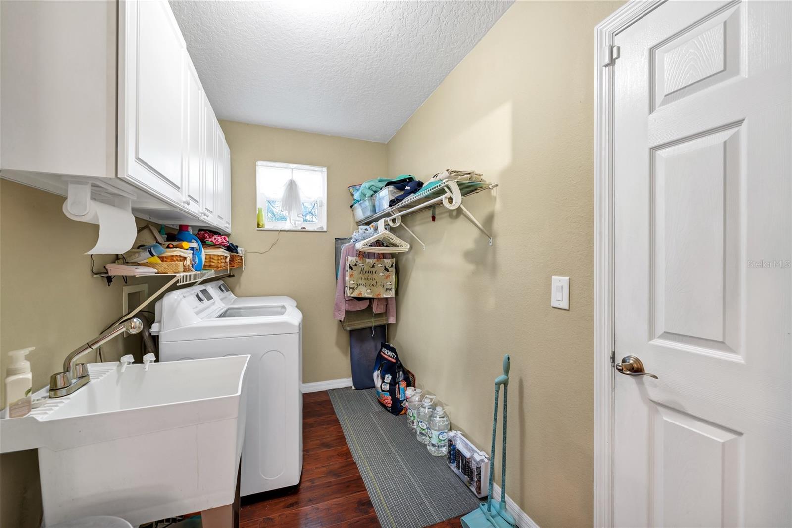 Image 20 of 54 For 911 Shawna Shores