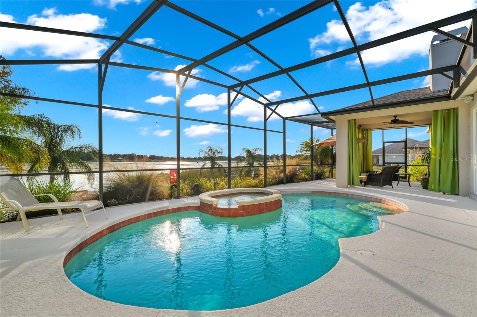 Image 3 of 54 For 911 Shawna Shores