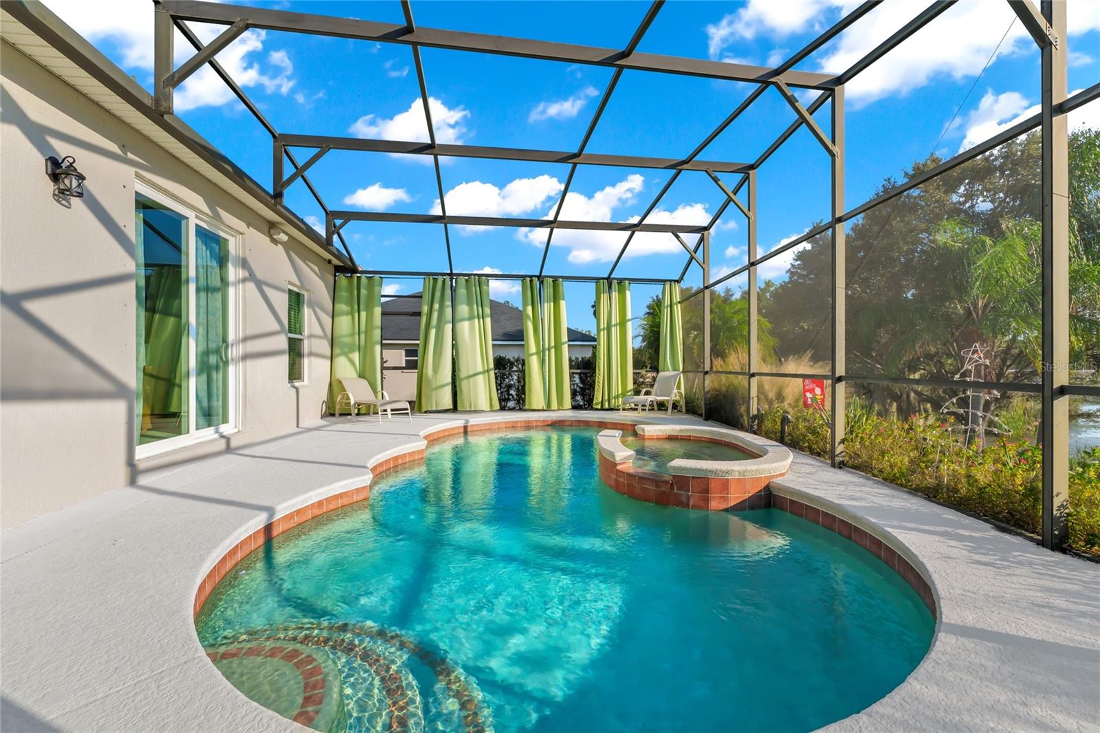 Image 34 of 54 For 911 Shawna Shores