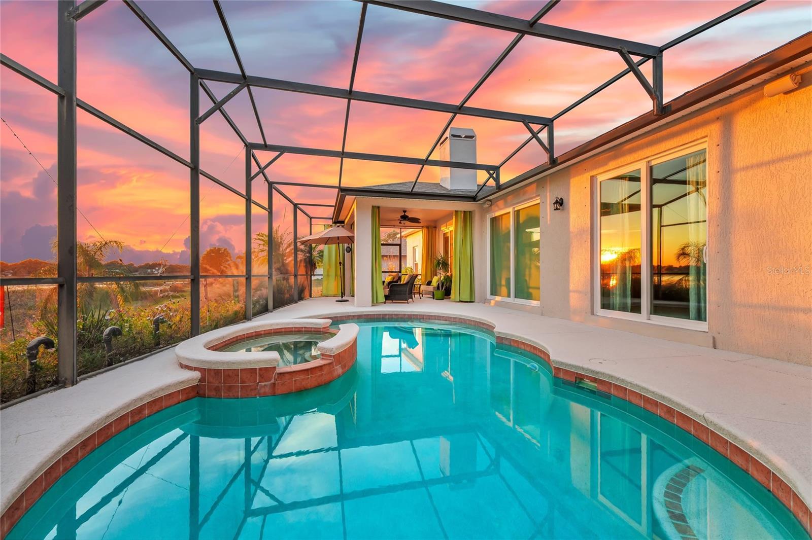 Image 47 of 54 For 911 Shawna Shores