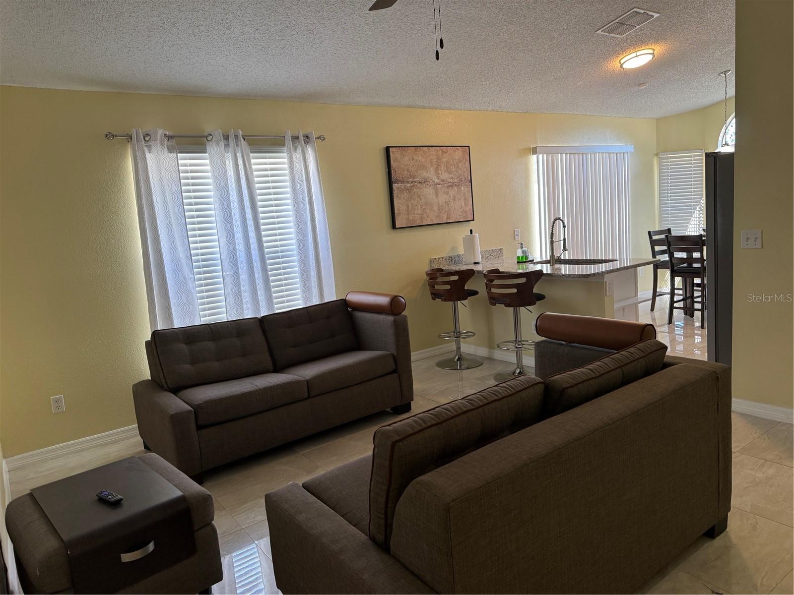 Image 4 of 19 For 5133 Luna Negra Drive