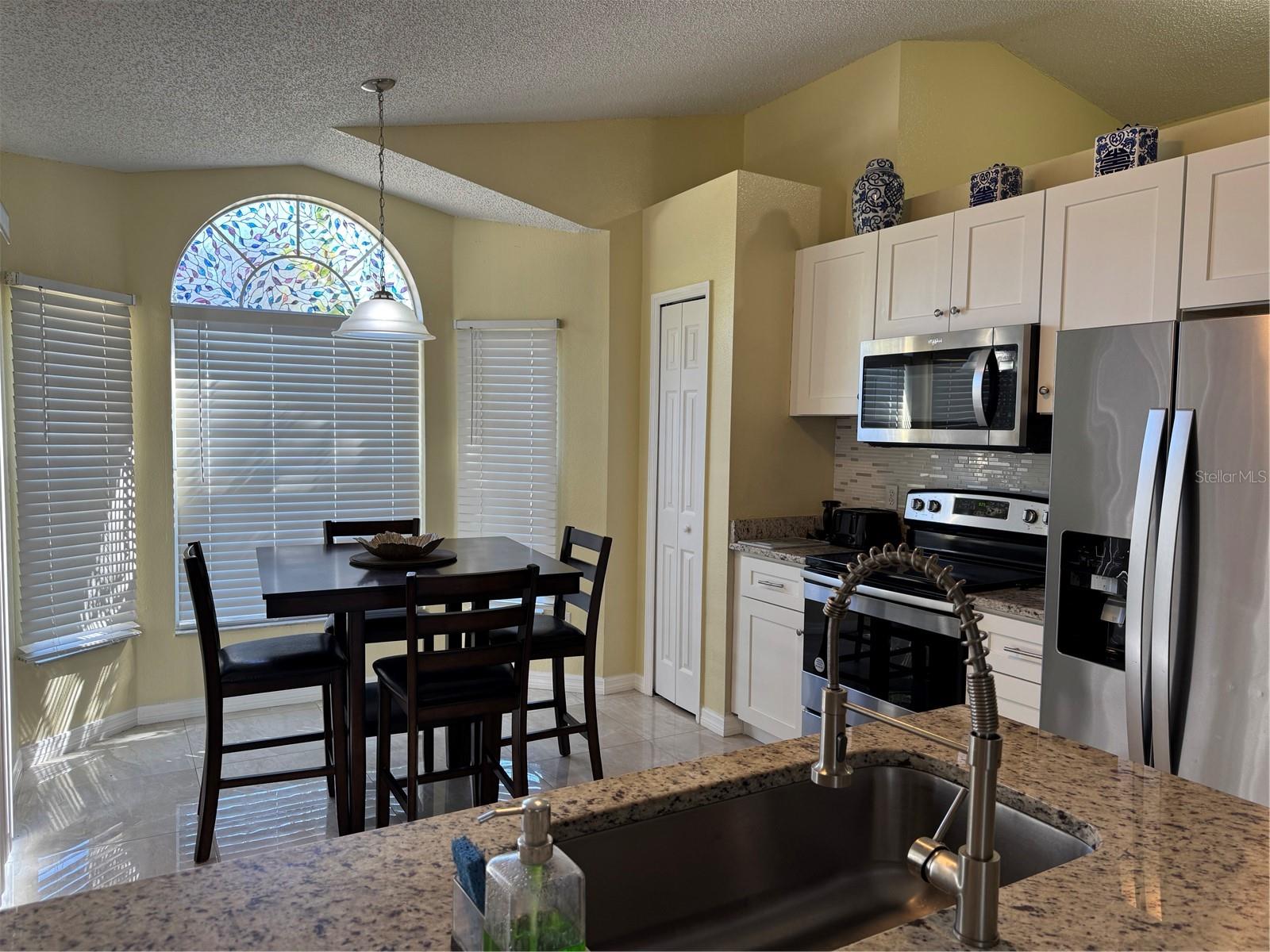 Image 7 of 19 For 5133 Luna Negra Drive